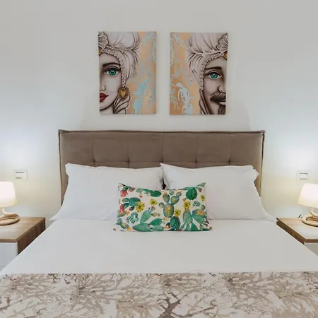 House Island Ortigia شقة