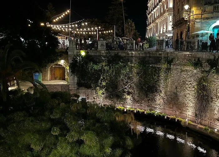 House Island Ortigia 公寓 *