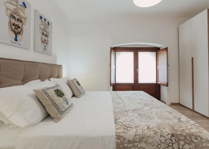 House Island Ortigia 公寓 *