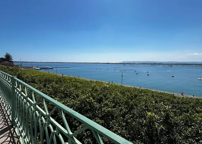 House Island Ortigia *